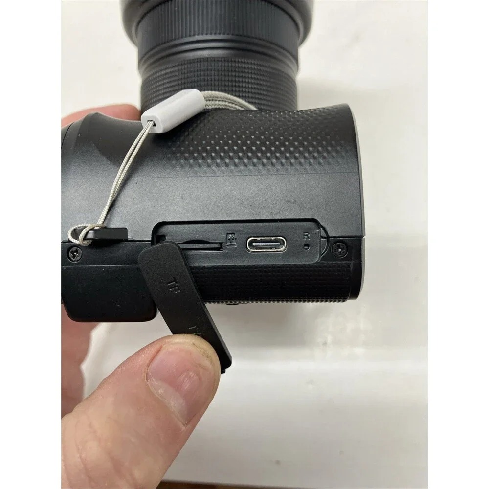 4K Vlogging Digital Camera 56MP 16X Power Zoom Selfie Flip Screen 32GB SD Card